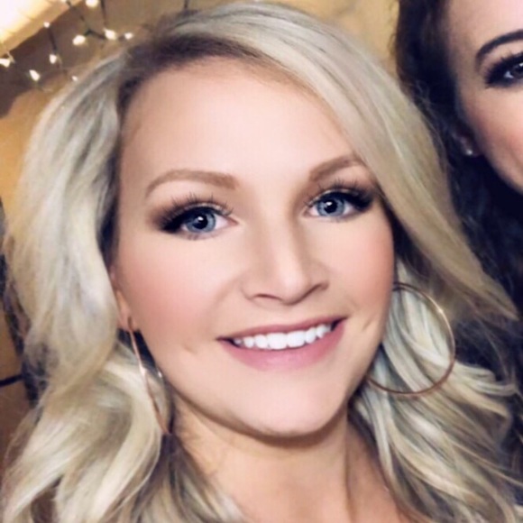 Meet your Posher, Hunter - Picture 1 of 1